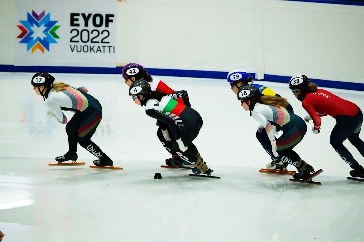 Short track 21.3.2022 Girls 1500 m (86).jpg
