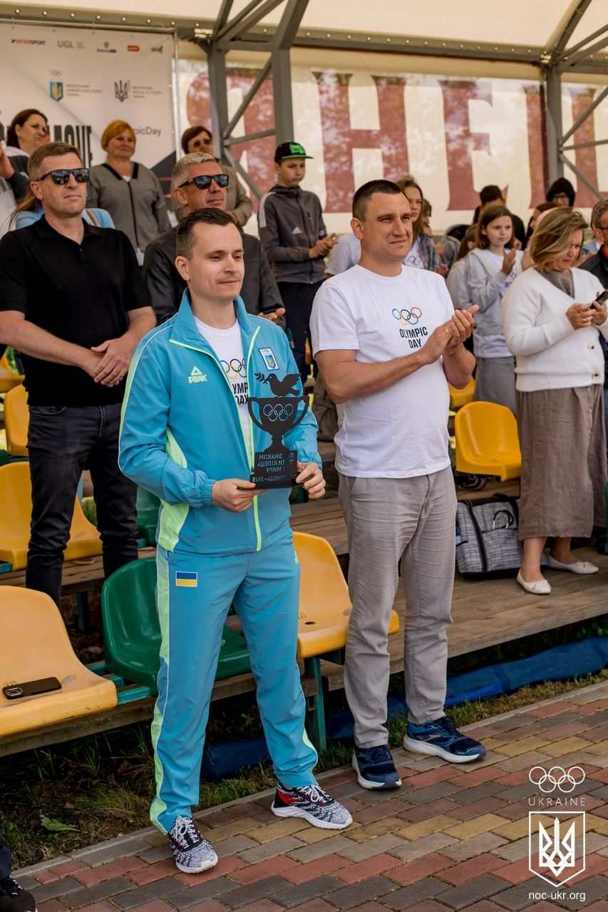1F0A7254BNW.jpg