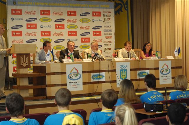 Урочисті проводи та екіпірування української делегації на ХІ ЄЮОФ (липень 2011 року)