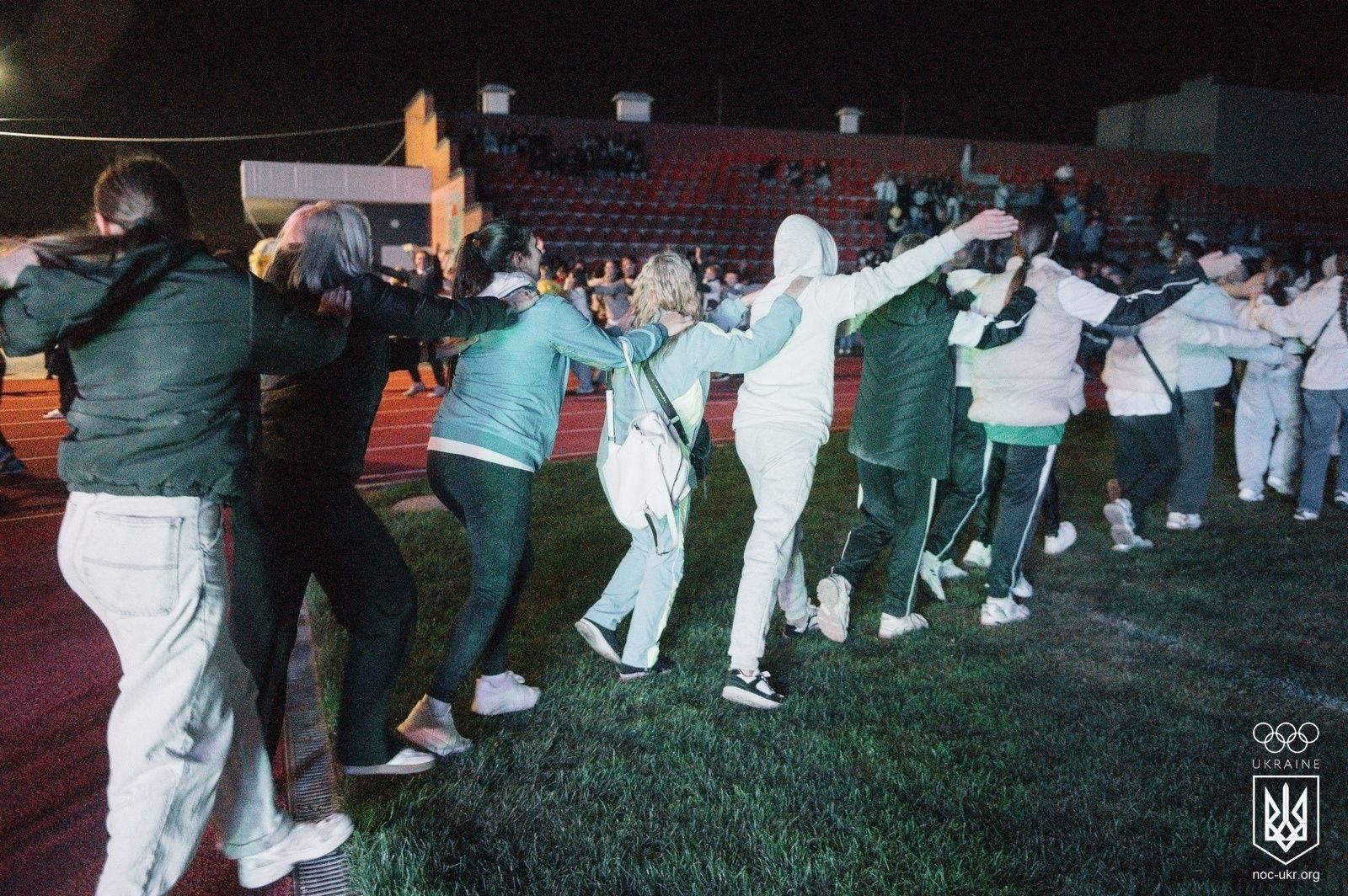 1-369.jpg