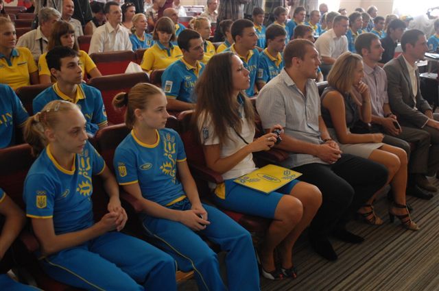 Урочисті проводи та екіпірування української делегації на ХІ ЄЮОФ (липень 2011 року)